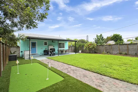 1201 N M St, Lake Worth, FL 33460