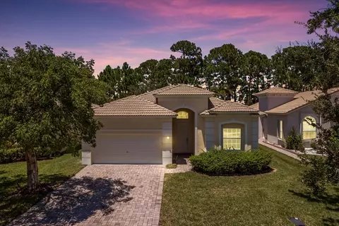 6304 Spring Lake Ter, Fort Pierce, FL 34951