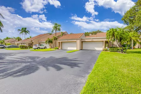 52 Balfour Rd, Palm Beach Gardens, FL 33418