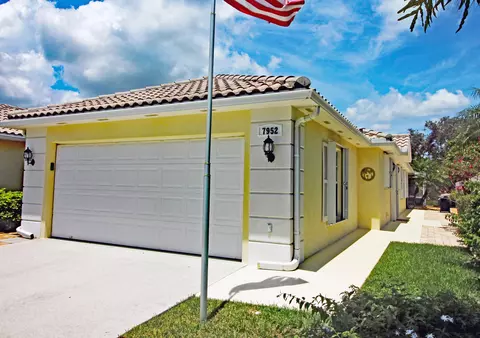 7952 SE Peppercorn Ct, Hobe Sound, FL 33455