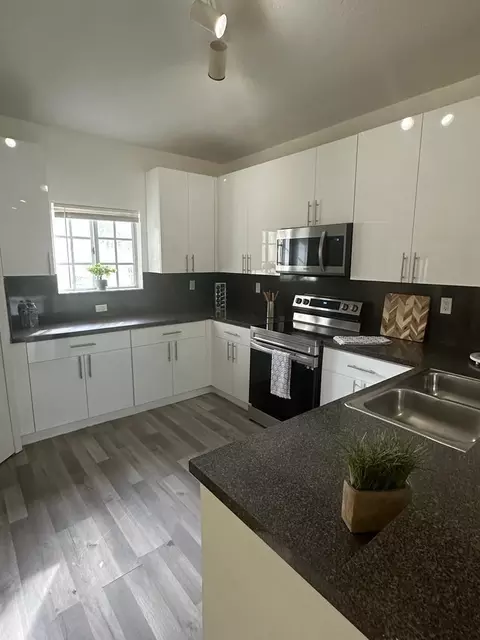 1240 NE 32nd Ter, Homestead, FL 33033