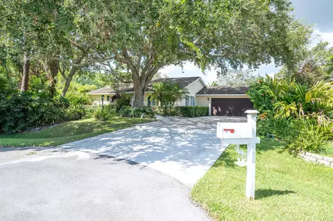155 8th Ct, Vero Beach, FL 32962