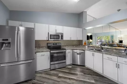 7561 Trent Dr #215, Tamarac, FL 33321
