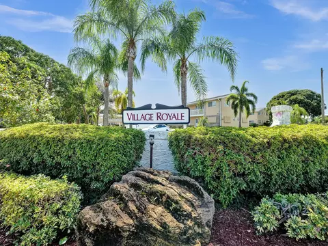 2214 NE 1st Way #205, Boynton Beach, FL 33435