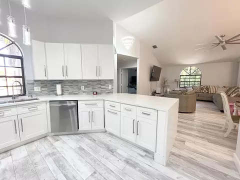 5139 Europa Dr #N, Boynton Beach, FL 33437