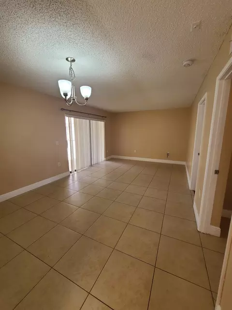 1543 Lake Crystal Dr #H, West Palm Beach, FL 33411