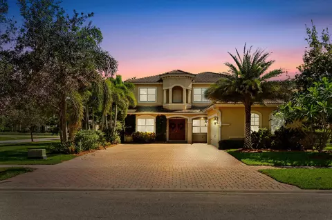 8946 Cypress Grove Ln, West Palm Beach, FL 33411