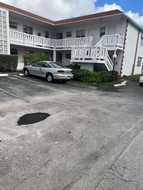 1500 NW 43rd Ter #203, Lauderhill, FL 33313