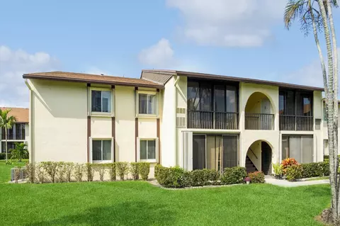 3560 Pine Needle Dr #C-2, Greenacres, FL 33463