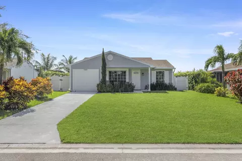 5400 Courtney Cir, Boynton Beach, FL 33472