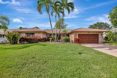 8562 NW 3 St, Coral Springs, FL 33071