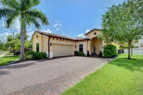 3219 Klays Ct, Royal Palm Beach, FL 33411