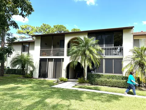 338 Knotty Pine Cir #C-2, Greenacres, FL 33463