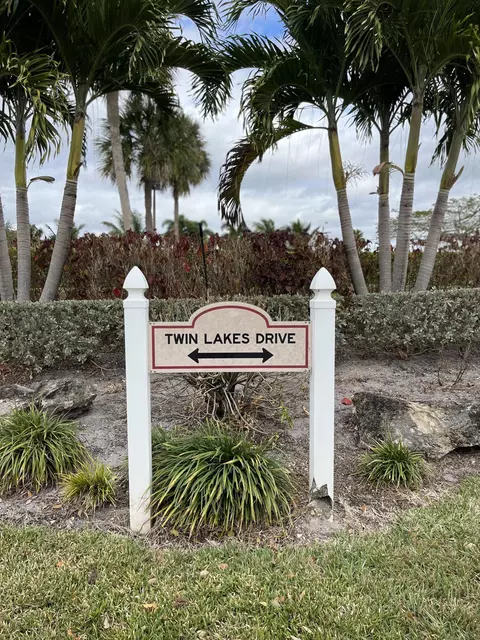 10168 Twin Lakes Dr #13-A, Coral Springs, FL 33071