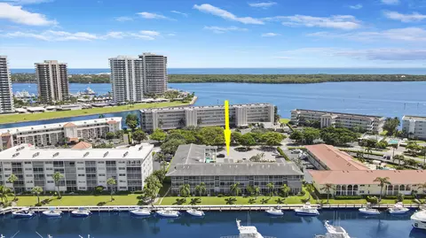 37 Yacht Club Dr #302, North Palm Beach, FL 33408
