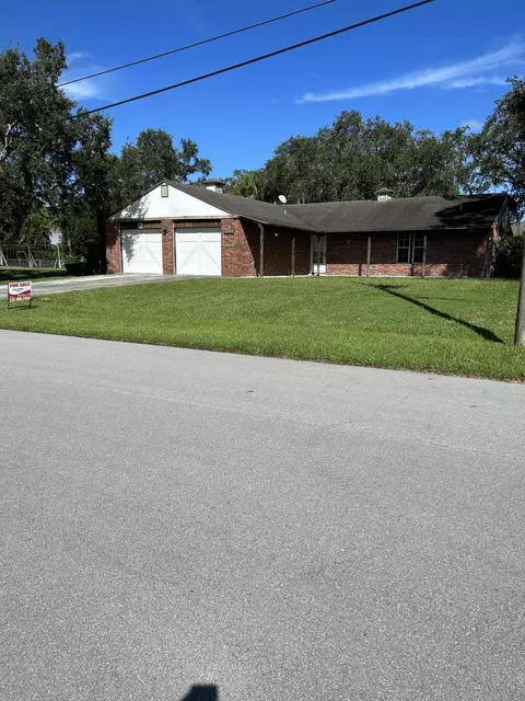 2333 SW Antiquera St, Port Saint Lucie, FL 34953