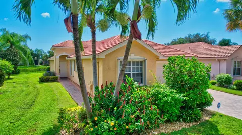 7403 W Mercada Way, Delray Beach, FL 33446