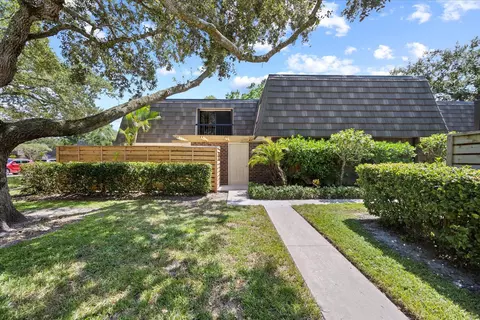 1420 14th Ter, Palm Beach Gardens, FL 33418