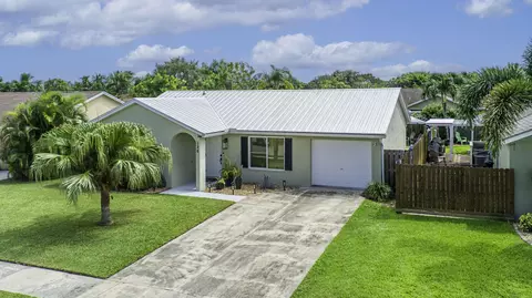 126 Banyan Cir, Jupiter, FL 33458