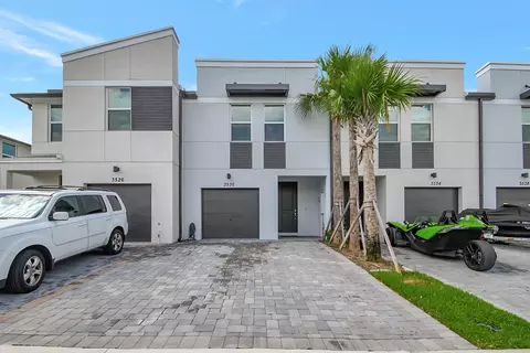 3530 Joshua Tree St #3530, Palm Springs, FL 33461