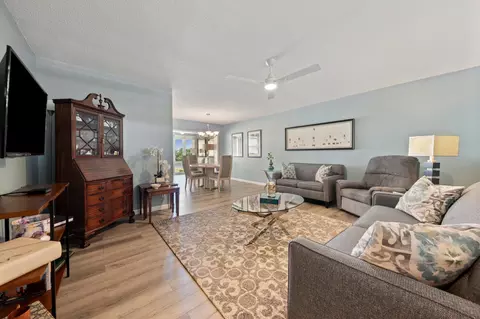 8 Colonial Club Dr #202, Boynton Beach, FL 33435