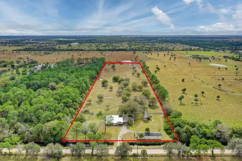 7885 1st St SW, Vero Beach, FL 32968
