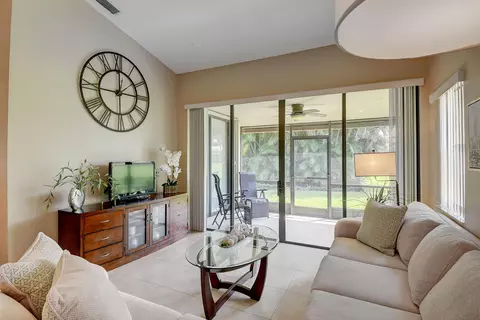 7692 Lexington Club Blvd #B, Delray Beach, FL 33446