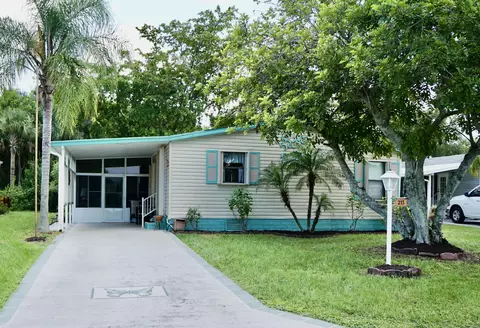 215 Travis Cay Pl, Fort Pierce, FL 34982