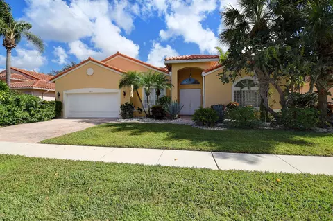 5258 Landon Cir, Boynton Beach, FL 33437