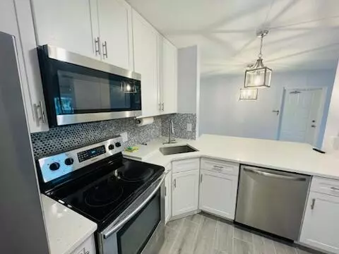 1113 Green Pine Blvd #G1, West Palm Beach, FL 33409