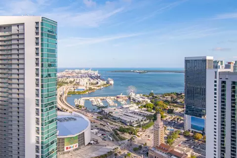 851 NE 1st Ave #4405, Miami, FL 33132