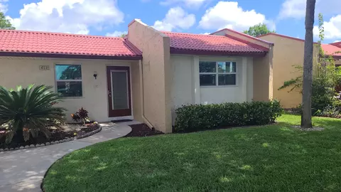 417 Lake Helen Dr, West Palm Beach, FL 33411