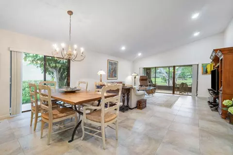6 Westgate Ln #A, Boynton Beach, FL 33436