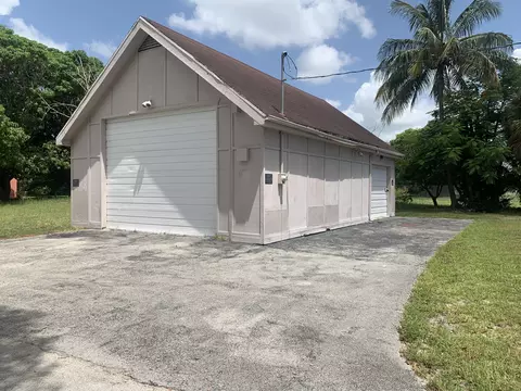 137 NE 3rd Ave, Boynton Beach, FL 33435