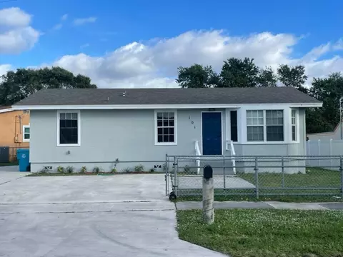 101 NW 28th Ave, Boynton Beach, FL 33435