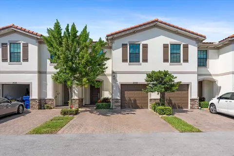 2008 Sugar Maple Dr, Riviera Beach, FL 33410