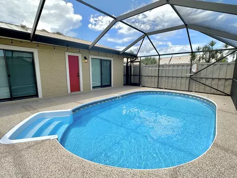 5521 Eagle Lake Dr, Palm Beach Gardens, FL 33418