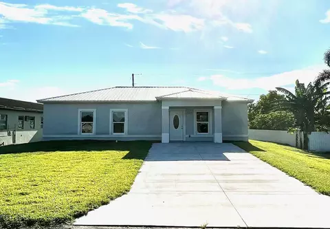 933 NW 1st St, Belle Glade, FL 33430