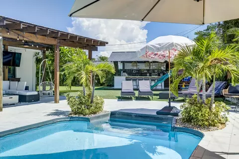 514 NE 27 St, Wilton Manors, FL 33334