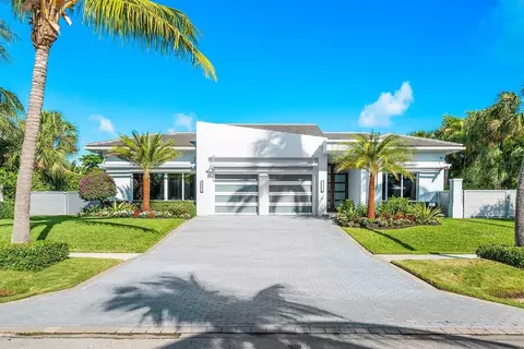 17 Coconut Ln, Ocean Ridge, FL 33435