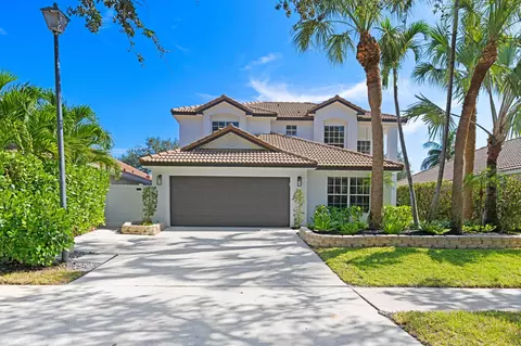 1020 Delray Lakes Dr, Delray Beach, FL 33444