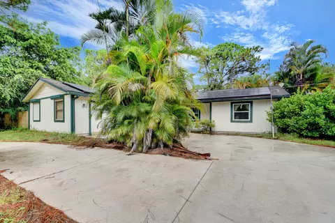 11851 56th Pl N, The Acreage, FL 33411