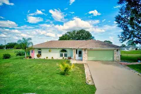 817 Woodside Pl, Sebring, FL 33876