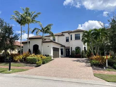 266 SE Calmo Cir, Port Saint Lucie, FL 34984