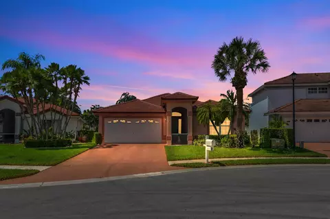 6122 Harbour Greens Dr, Lake Worth, FL 33467
