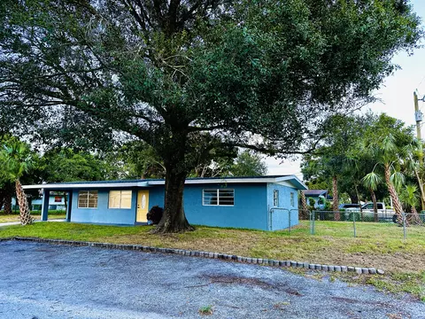 2712 S 15th St, Fort Pierce, FL 34982