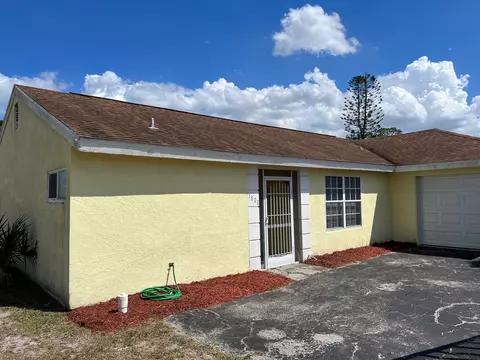 1801 SElkhart Ter, Port Saint Lucie, FL 34953