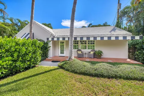 2418 Aravale Rd, West Palm Beach, FL 33401