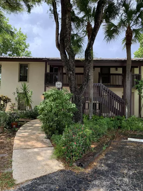 9298 Sabal Ridge Cir #B, Boca Raton, FL 33428