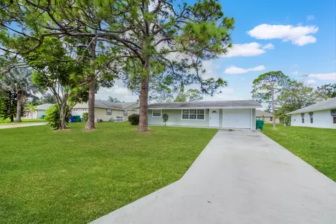 1126 Clearmont St, Sebastian, FL 32958